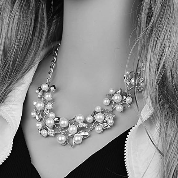 Jewellery-Sets-for-Women-Stylish-Latest-Pearl-Studded-Choker-Necklace-Jewellery-set-with-Earrings